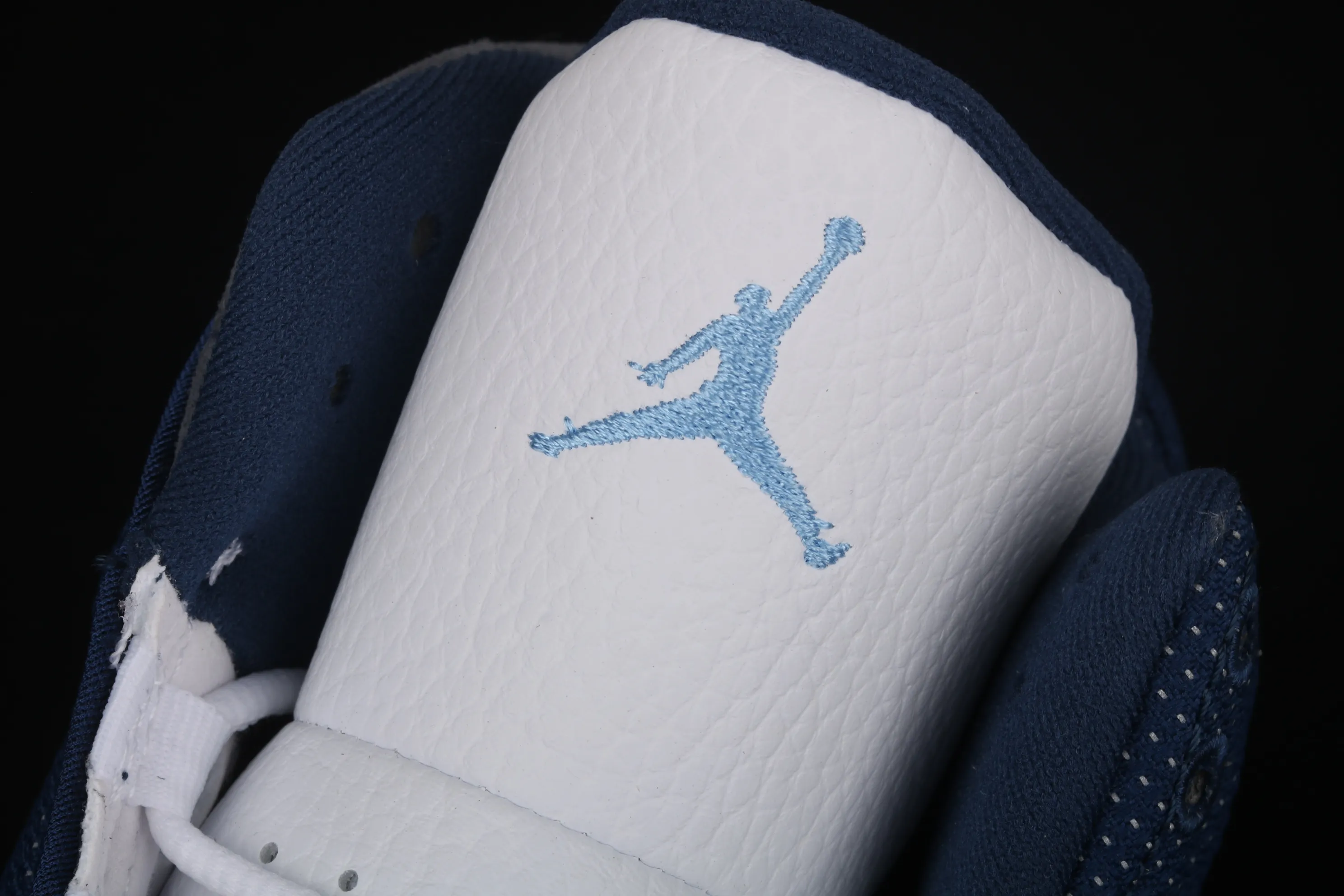 All Categories Air Jordan Jordan Series Basketball Shoes Air Jordan 13 Special Price Pure Original Version Air Jordan 13 Flint GIGI AJ13 Joe 13 3M Reflective Navy Blue 414571-404